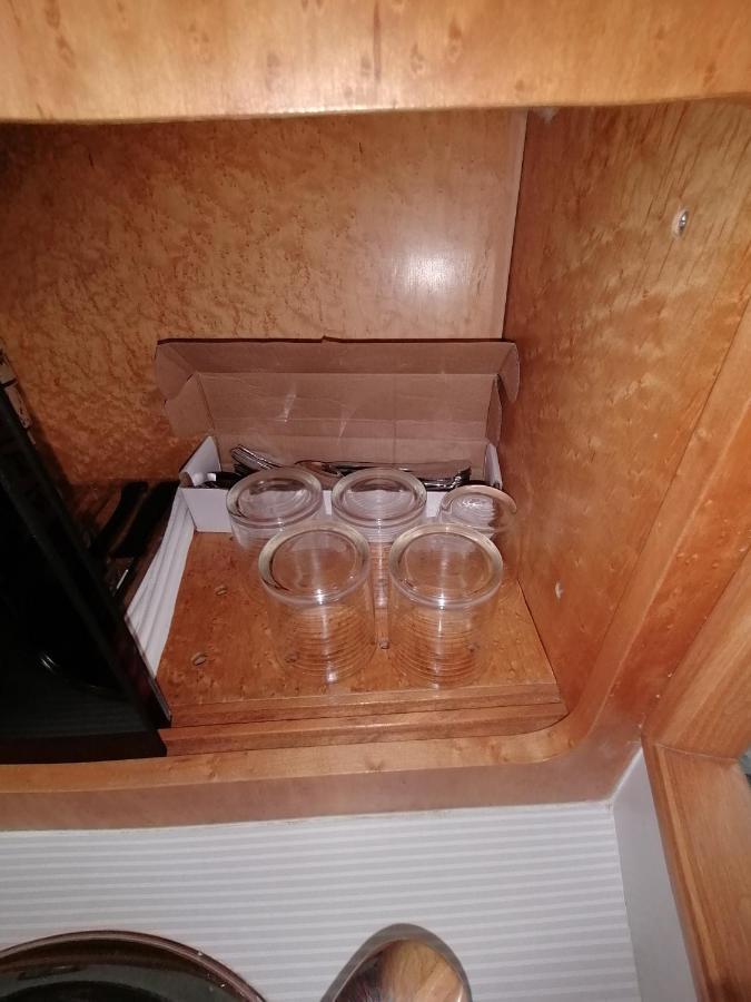 Sejour Insolite Sur Un Yacht. Bateau Hotel A Quai. La Rochelle  Exterior photo